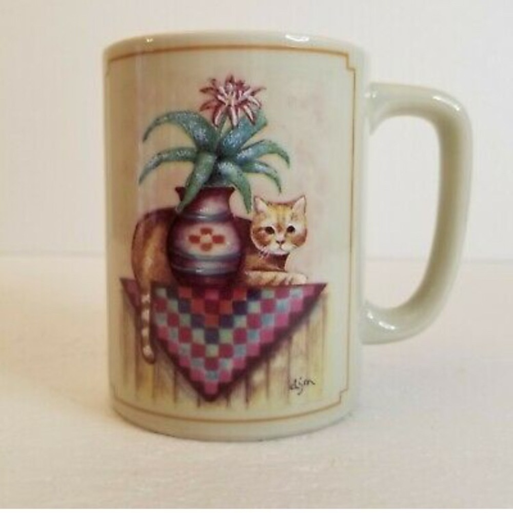 Vintage OTAGARI cat mug. Fiji graphics yellow tabby cat and flower vase cup